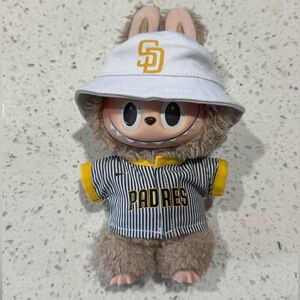 Pop Mart Labubu San Diego Padres Outfit